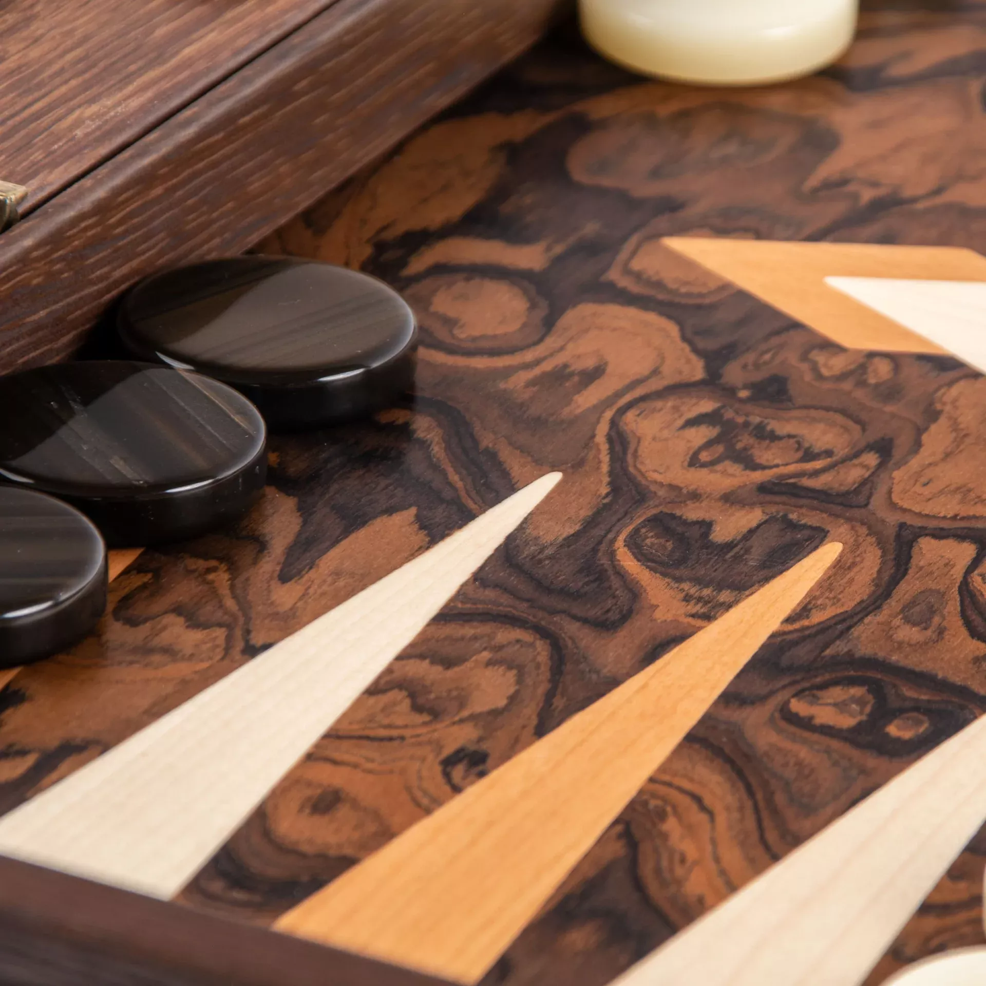 Backgammon: California Walnut Burl 4 Backgammon: California Walnut Burl - Afbeelding 4